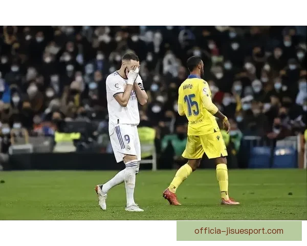 特伦辛B队主场完胜多瑙斯特雷达B队三球零封对手